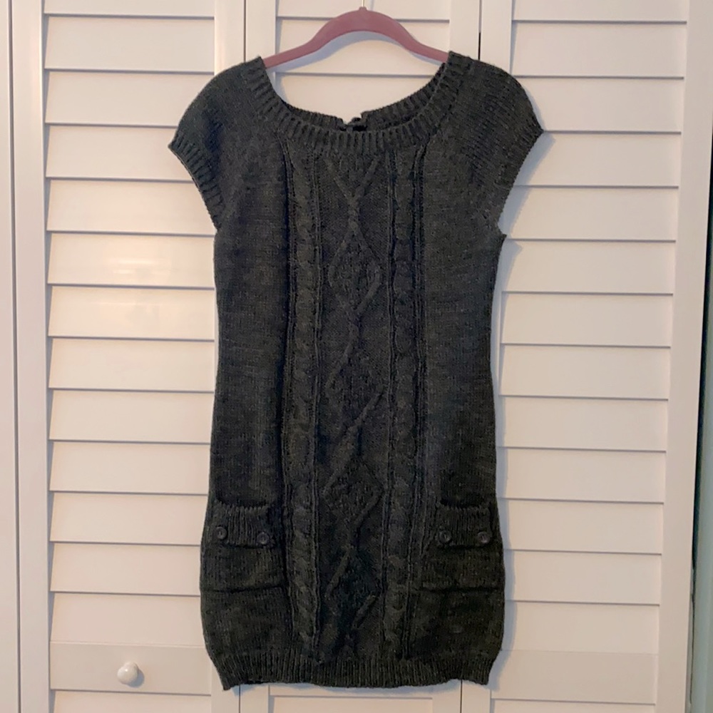 SUPER CUTE SWEATER DRESS BY GLIMMER BY JJ BASICS